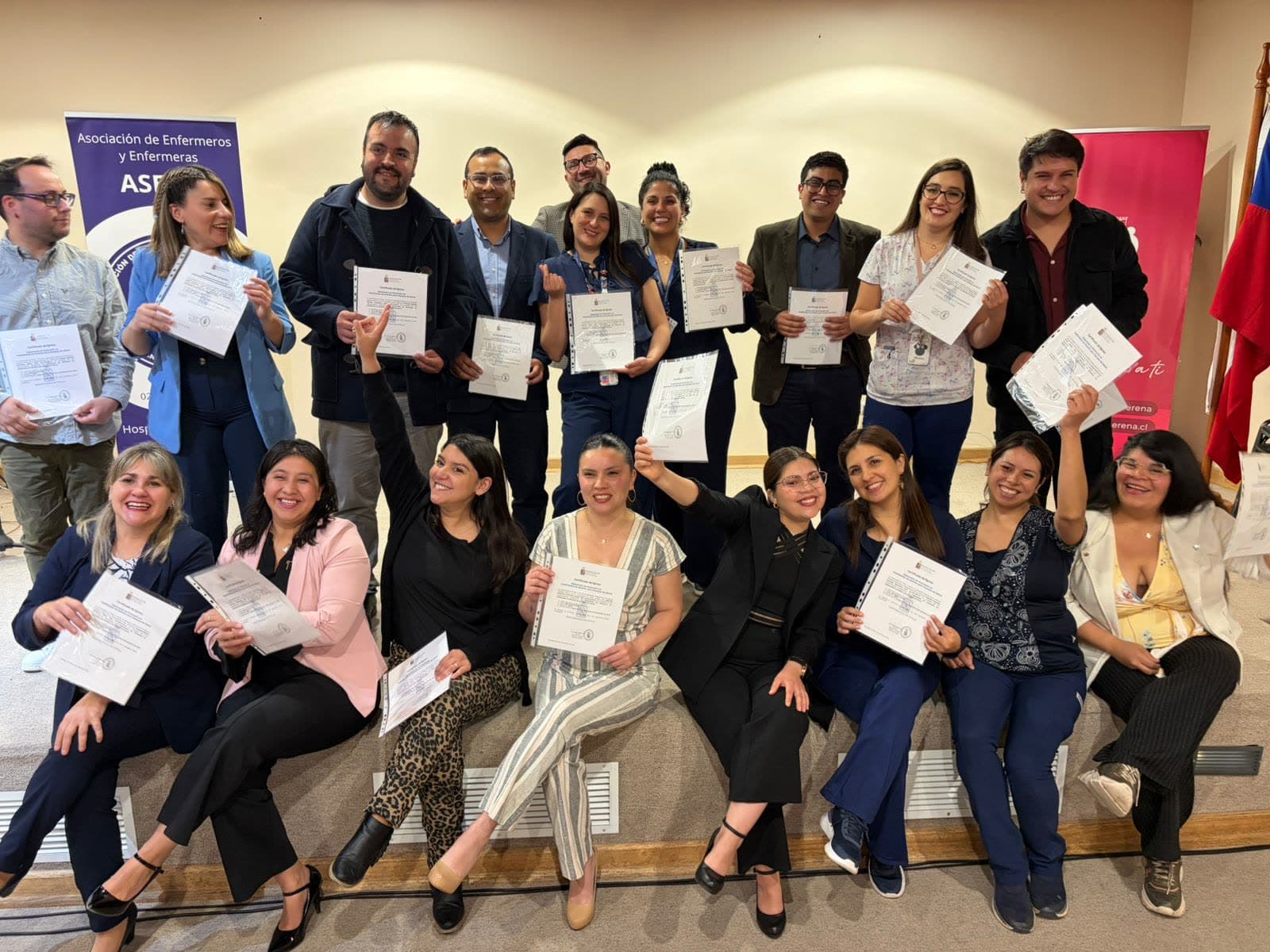 Entrega de certificados a socias y socios de ASENF